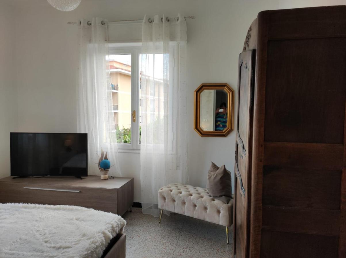 Appartamento Vicino Al Mare Con Parcheggio Riva Ligure Buitenkant foto